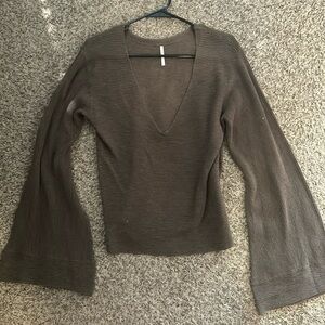 Free people brown sweater w v neck. Groovy sleeves / bell bottom sleeves
